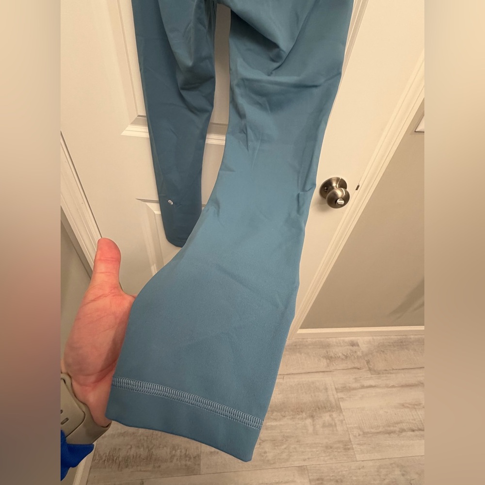 Lululemon Wunder Train high-rise 23 inch crop leggings- size 4 - Picture 4 of 9